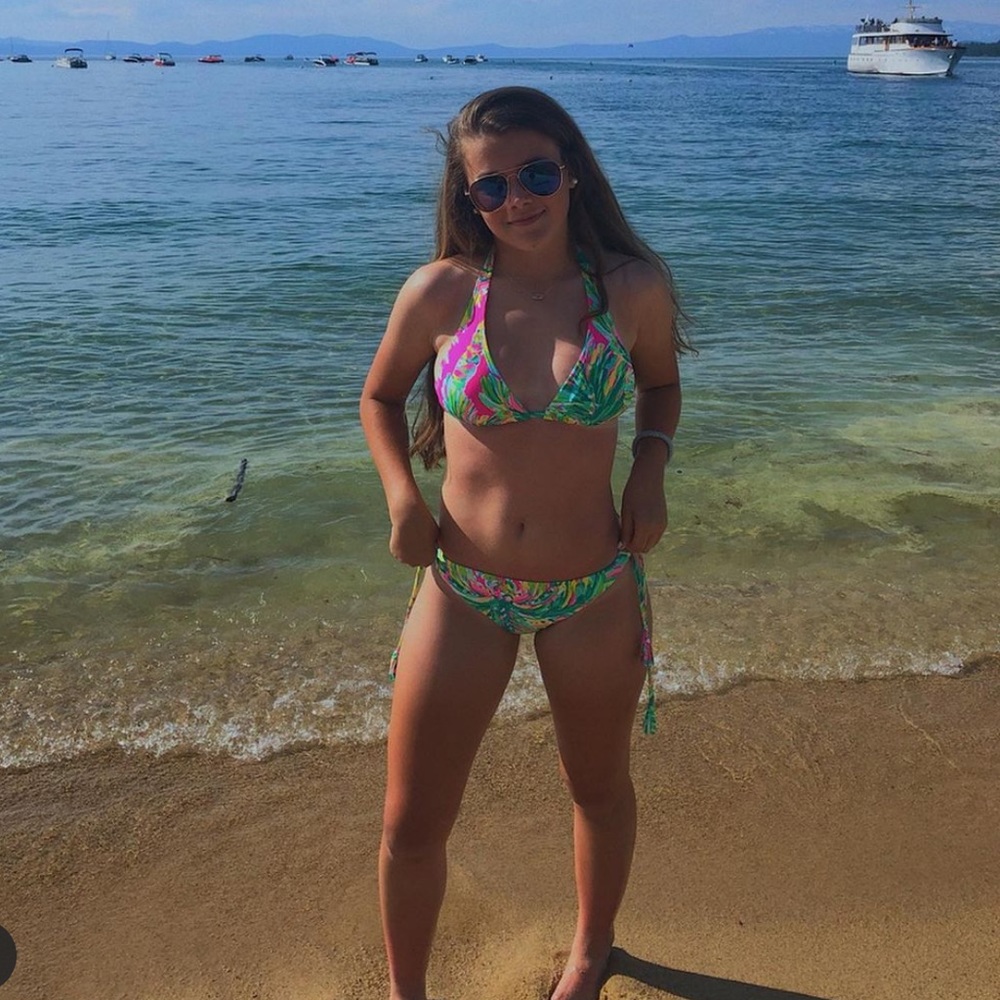 Lilly Pulitzer bikini set. size 2. Looks new!